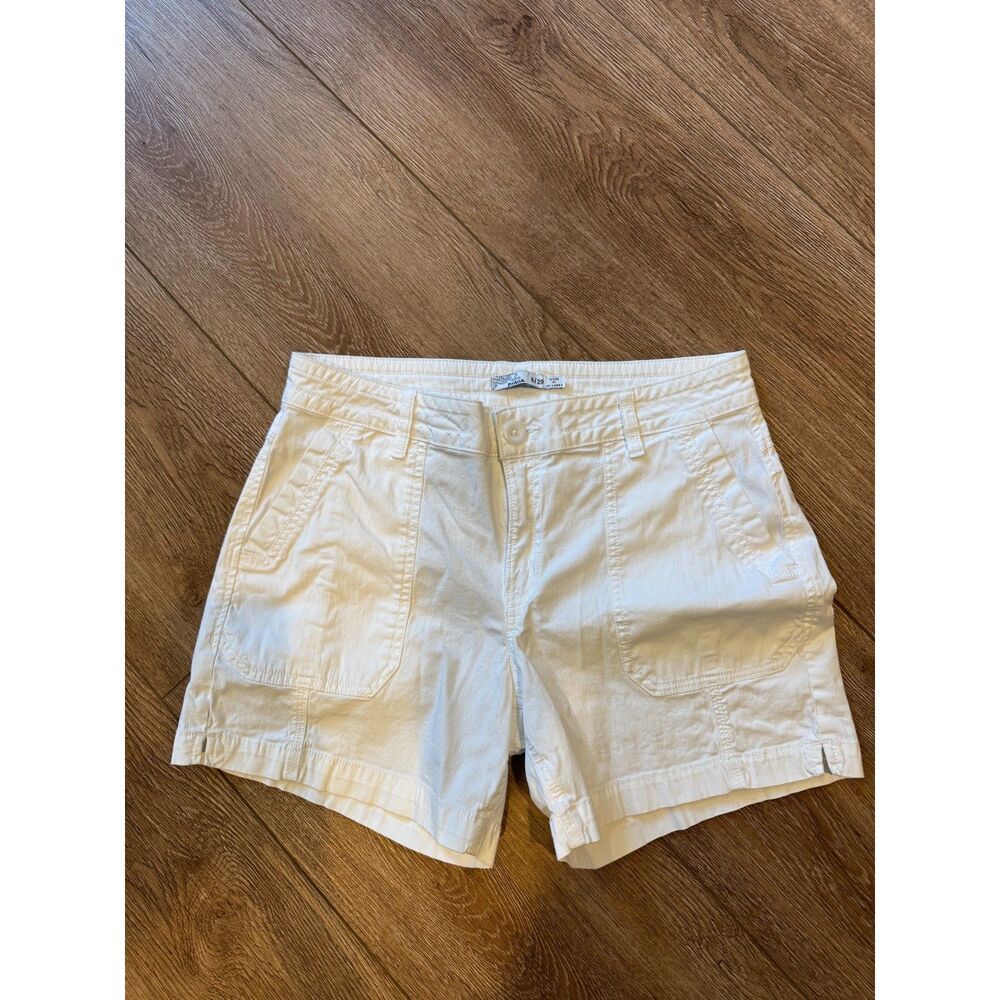 Women's Prana Elle Short in White Size 8/29